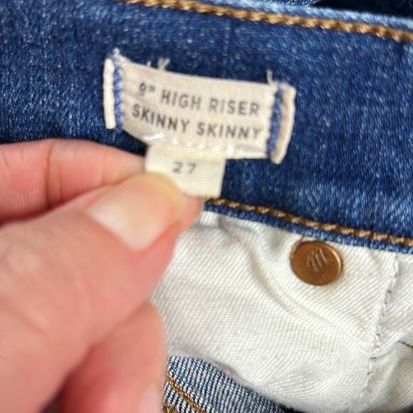 Madewell 9” Inch High Rise Skinny Rip and Repair Edition Jeans - Picture 4 of 8